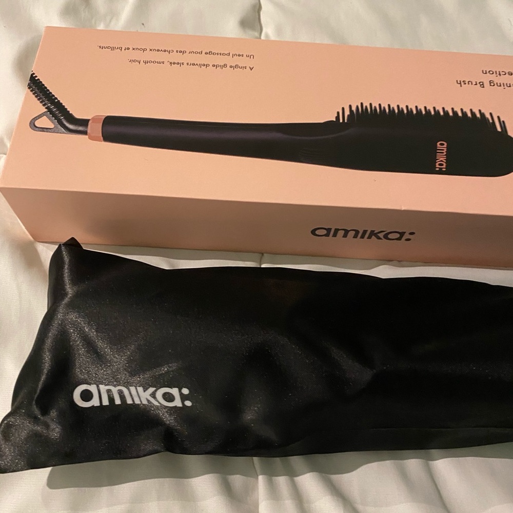 NIB Amika Polished Perfection Thermal Straightening Brush